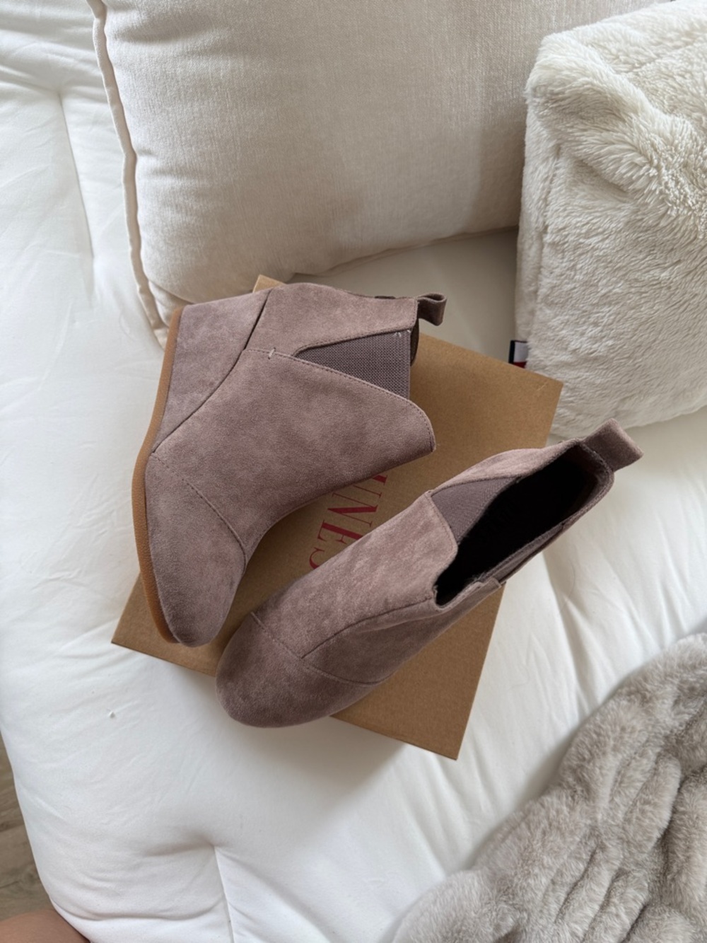 BRAND NEW DUNES Zoey Suede Women's Ankle Boots size 7 - Picture 4 of 10